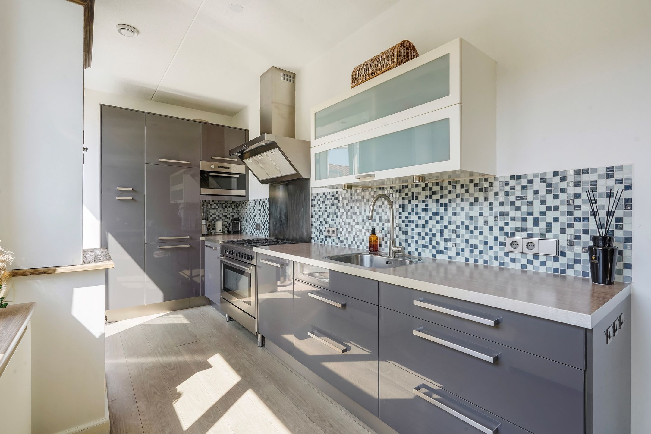 Foto 3 van Tieratesstraat 8