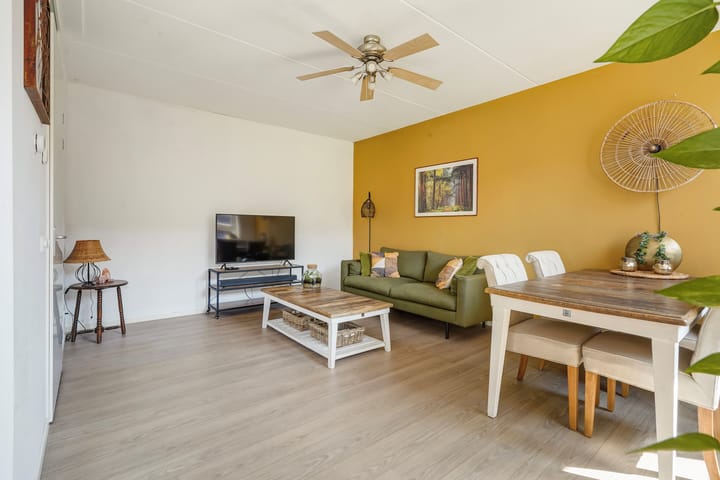 Foto 12 van Tieratesstraat 8