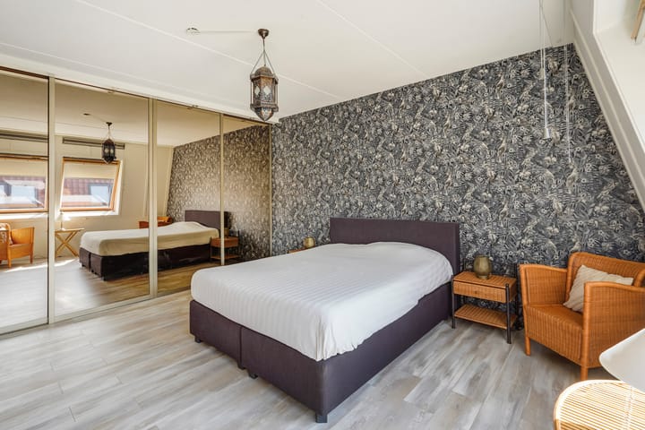 Foto 25 van Tieratesstraat 8