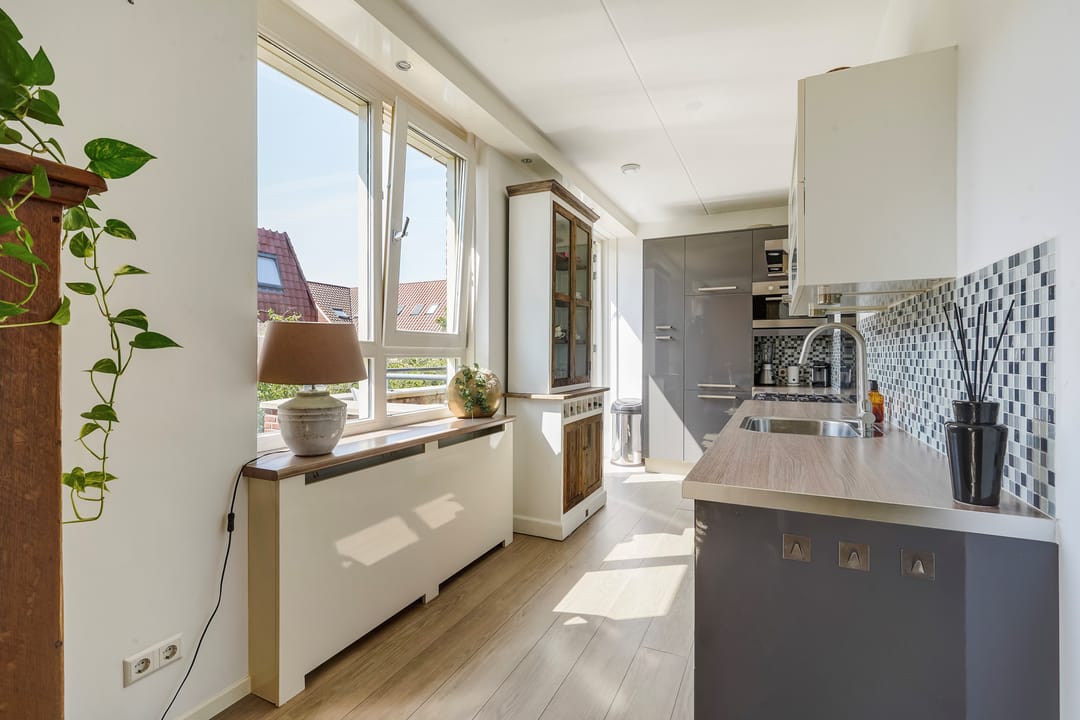 Foto 16 van Tieratesstraat 8