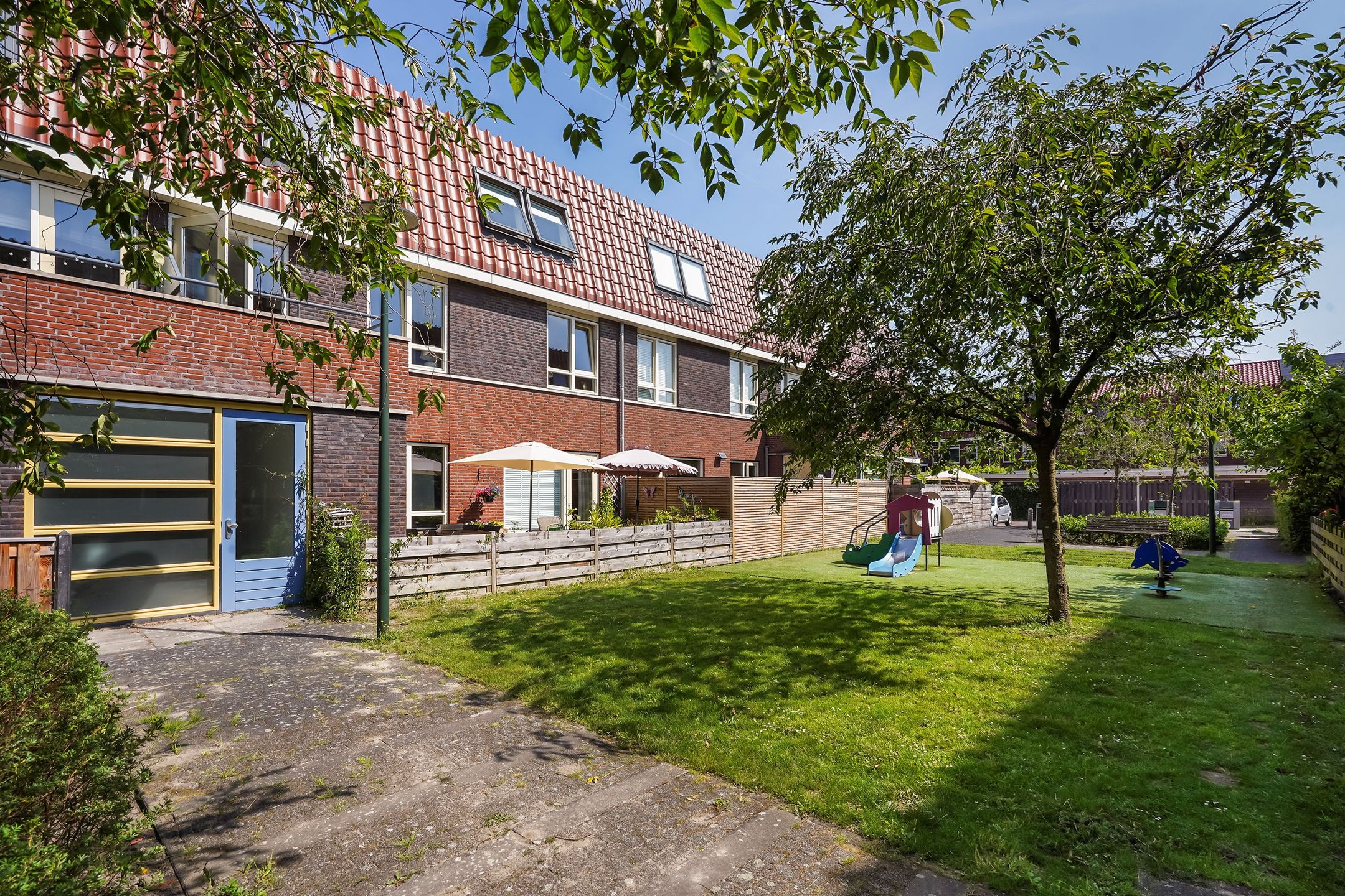 Foto 36 van Tieratesstraat 8