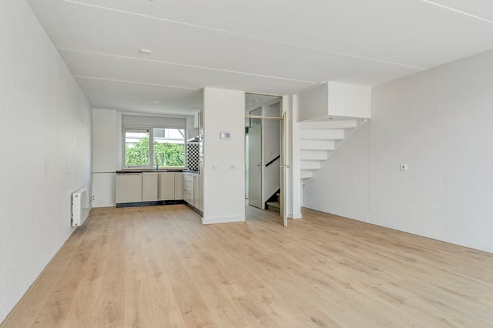 Foto 10 van Emmastraat 4