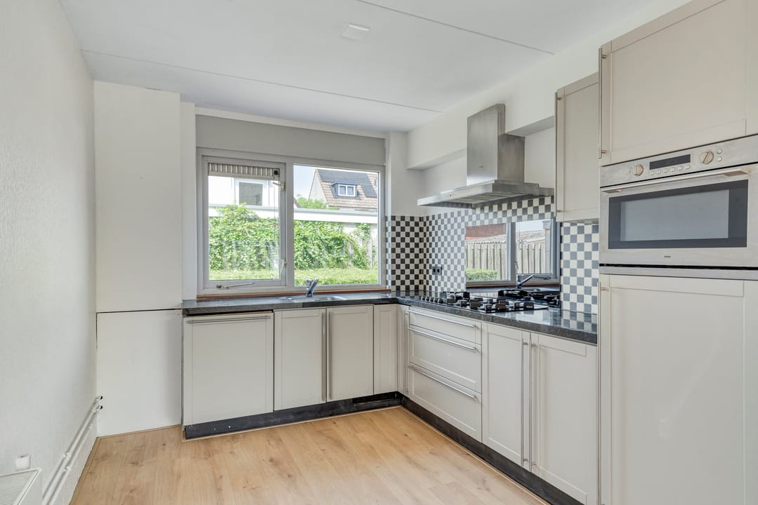 Foto 11 van Emmastraat 4