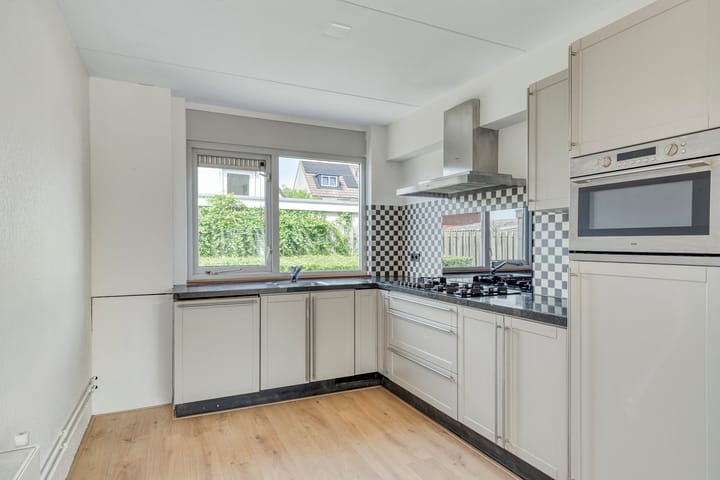 Foto 11 van Emmastraat 4