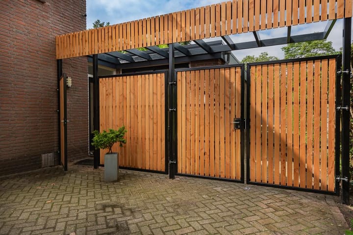 Foto 2 van van Limburg Stirumlaan 4-A