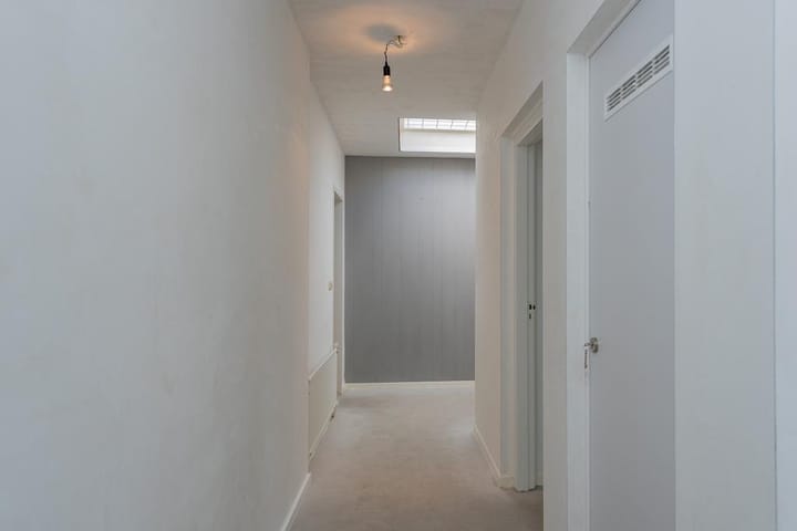 Foto 10 van van Limburg Stirumlaan 4-A