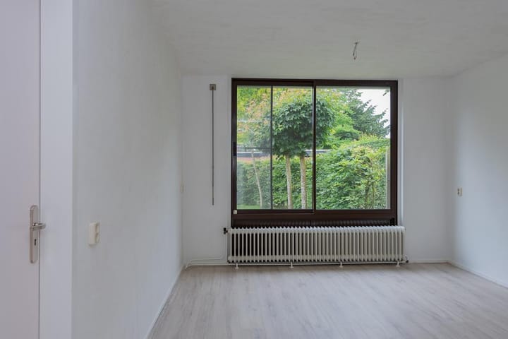 Foto 23 van van Limburg Stirumlaan 4-A