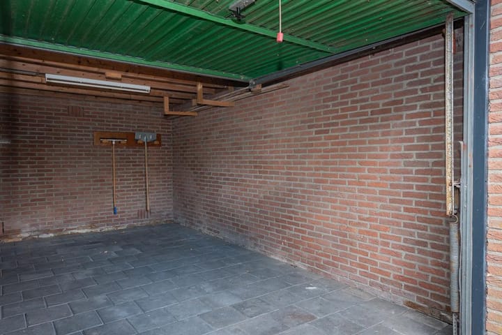 Foto 39 van van Limburg Stirumlaan 4-A