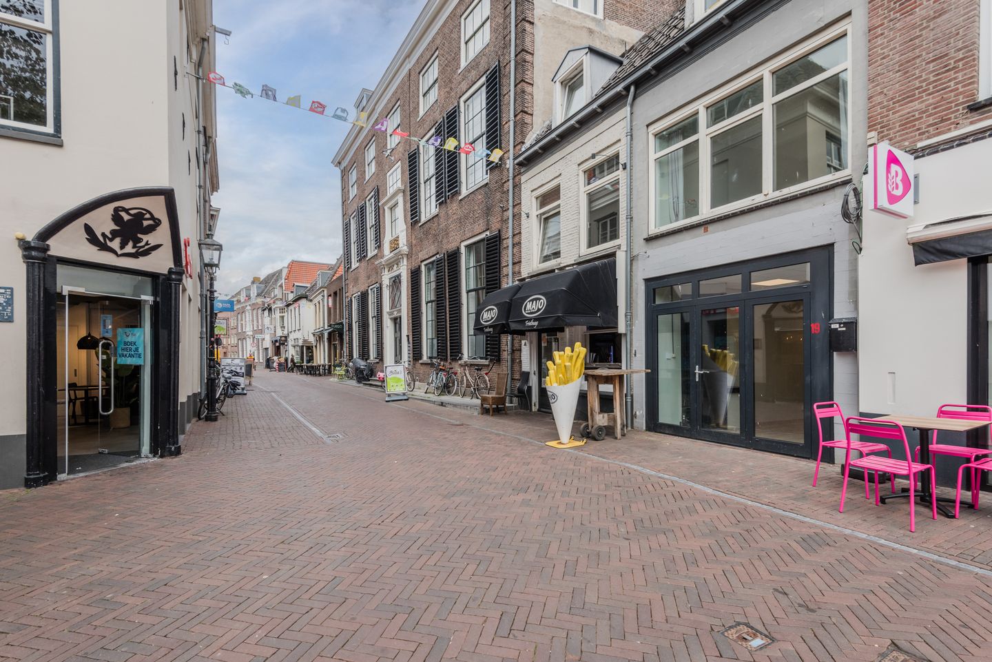 Bekijk foto 3 van Markt 19