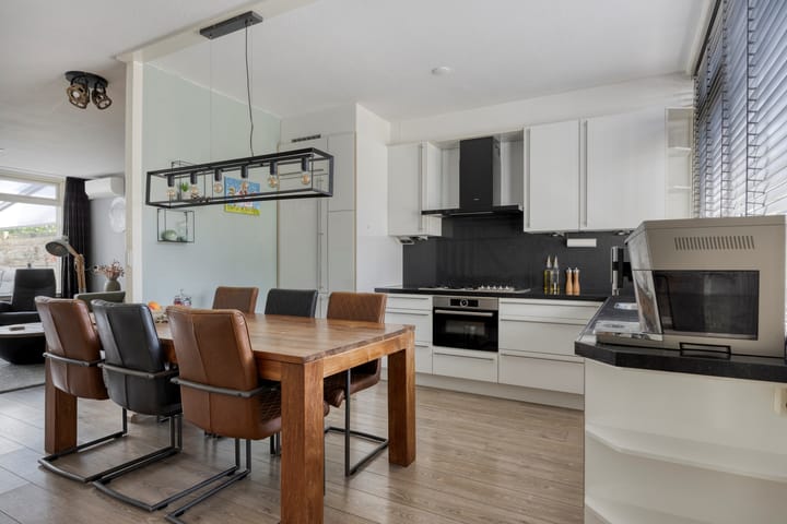 Foto 11 van Helmondstraat 3