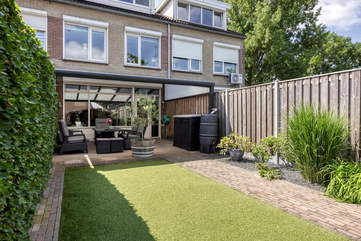 Foto 24 van Helmondstraat 3