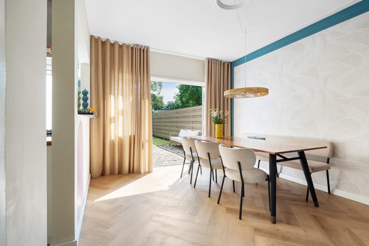 Foto 16 van Leenderweg 235