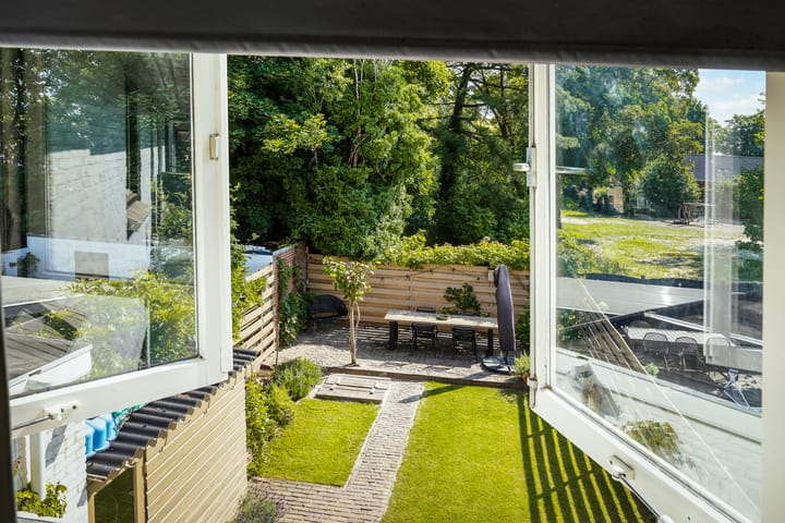 Foto 49 van Leenderweg 235