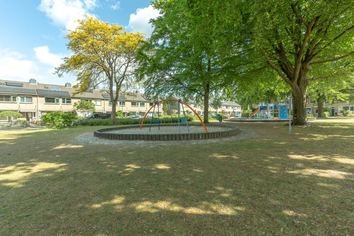 Foto 18 van van Maarenplein 27