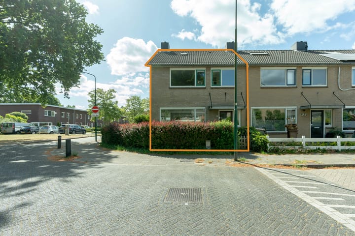 Foto 20 van van Maarenplein 27