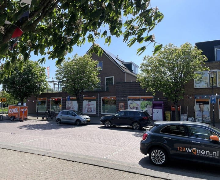 Photo 4 of Bernhardstraat 1