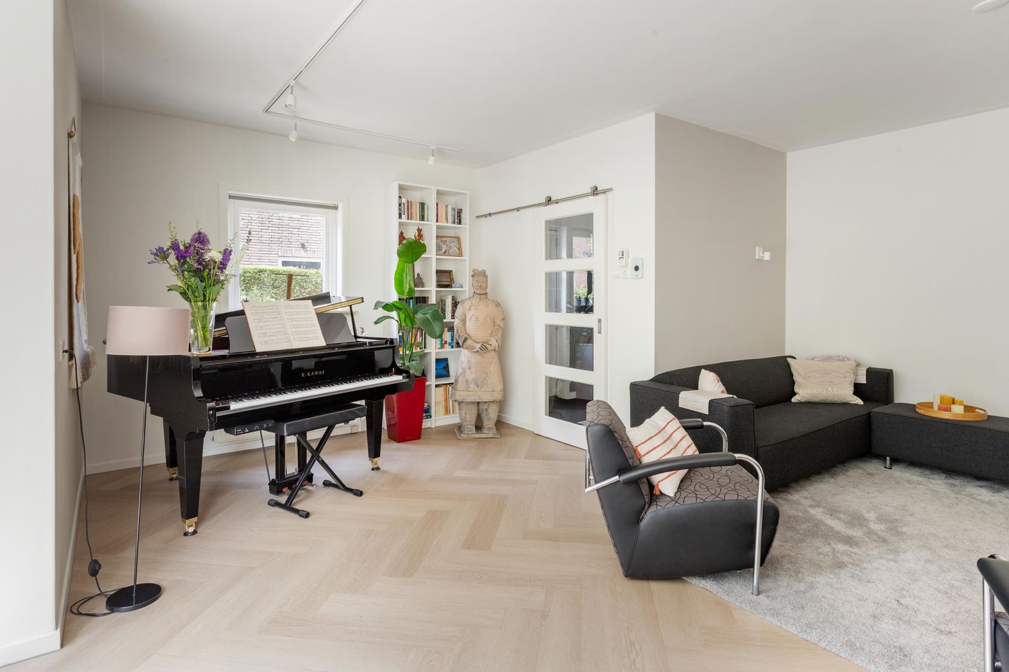 Photo 10 of Alberdingk Thijmlaan 10