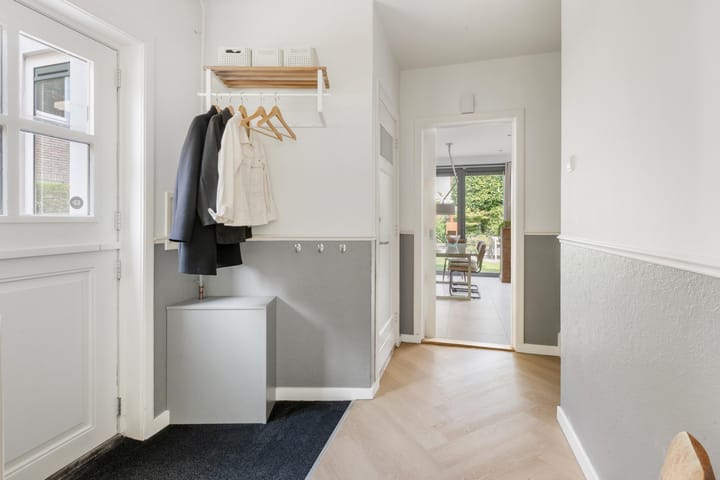 Foto 11 van Alberdingk Thijmlaan 10