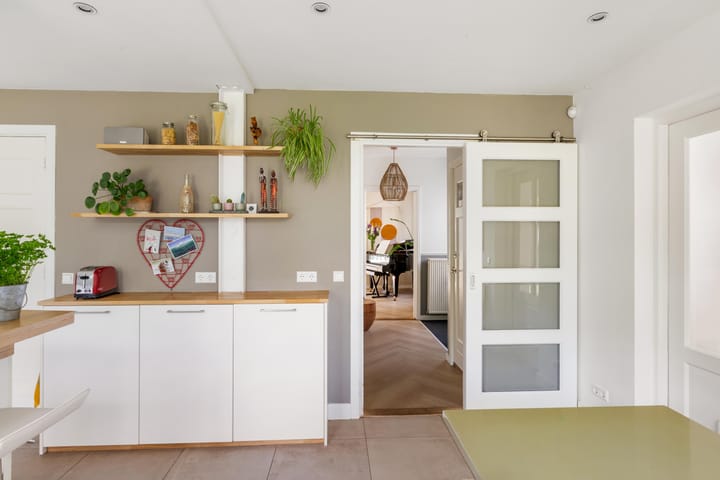 Foto 14 van Alberdingk Thijmlaan 10