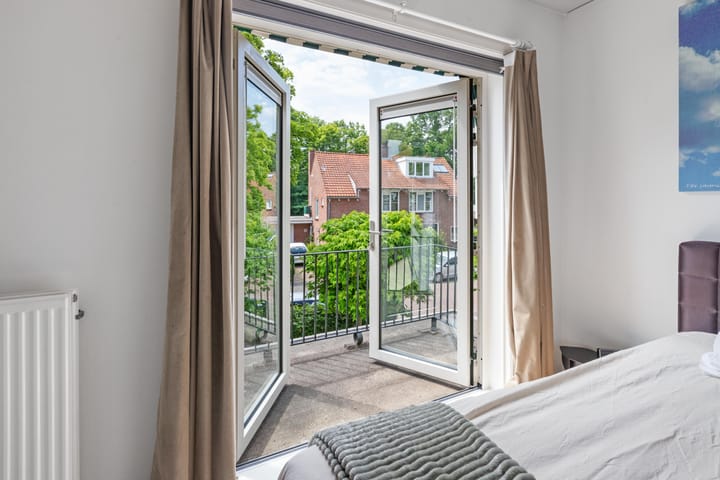 Foto 26 van Alberdingk Thijmlaan 10