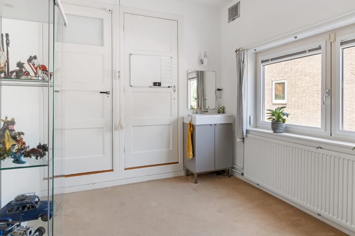 Foto 31 van Alberdingk Thijmlaan 10