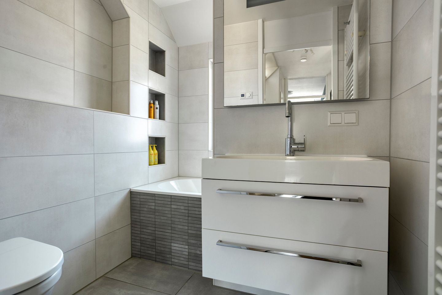 Photo 5 of Bezaanzeil 14