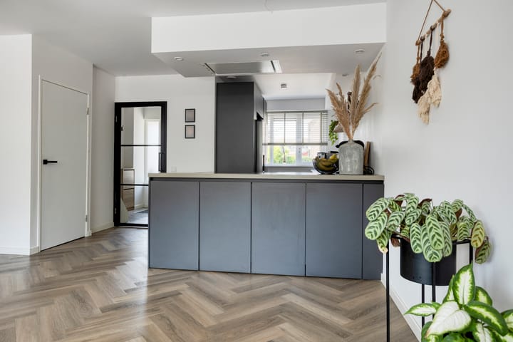 Photo 11 of Bezaanzeil 14