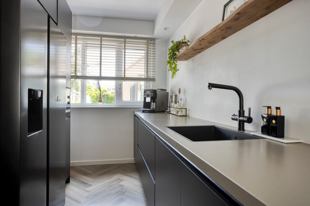 Photo 13 of Bezaanzeil 14