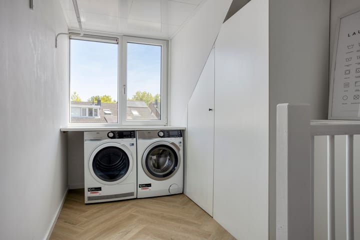 Photo 30 of Bezaanzeil 14