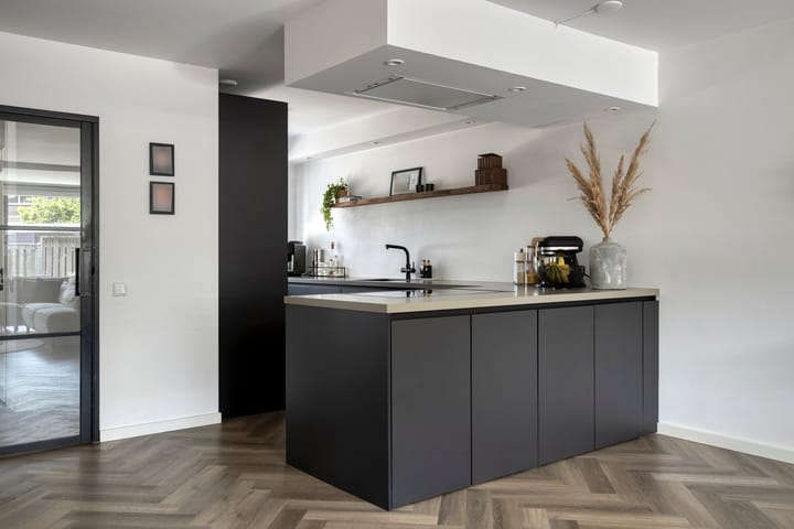 Photo 12 of Bezaanzeil 14