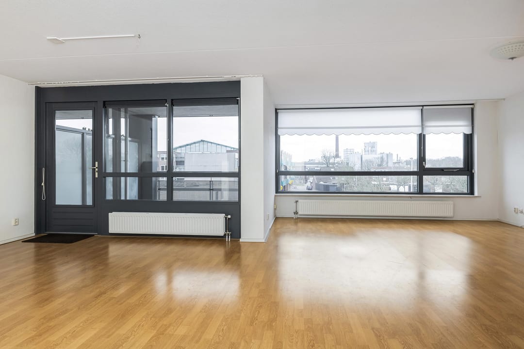 Photo 8 of Schutstraat 11-26