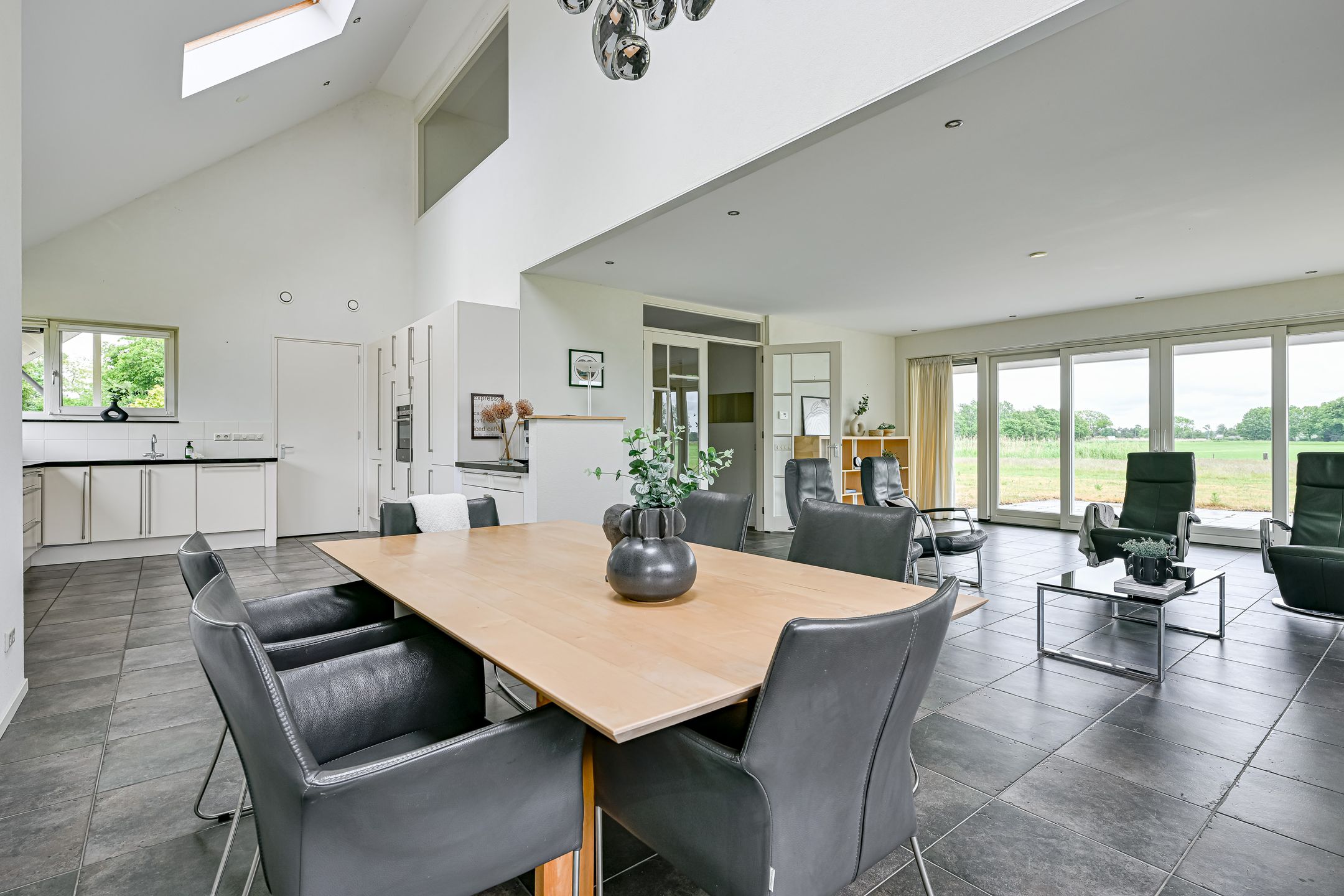 Photo 9 of Nesdijk 24