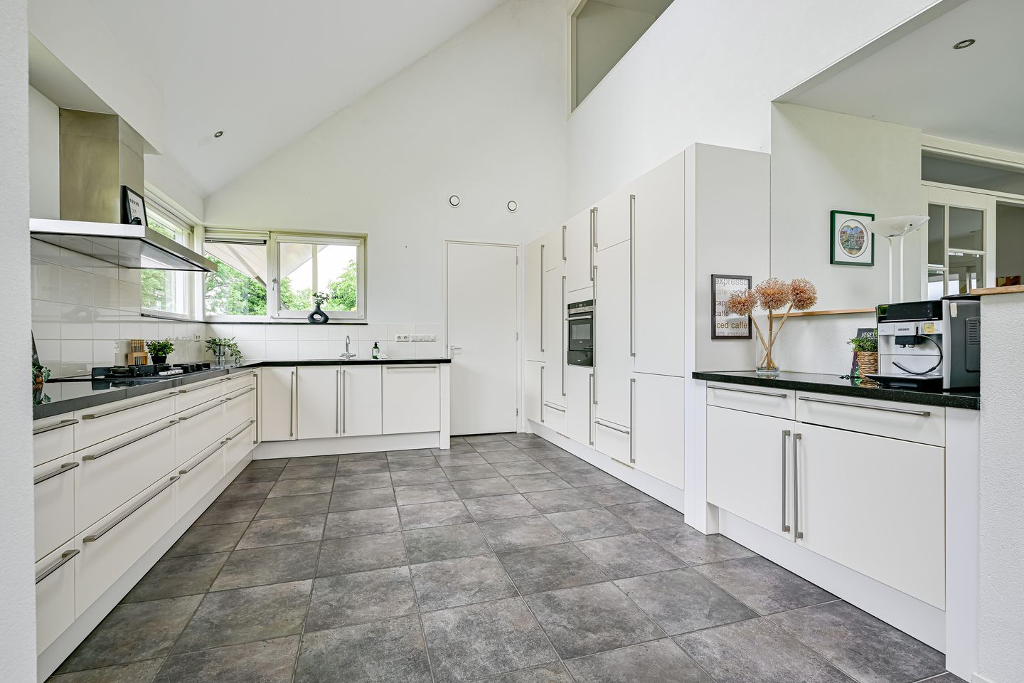 Photo 10 of Nesdijk 24