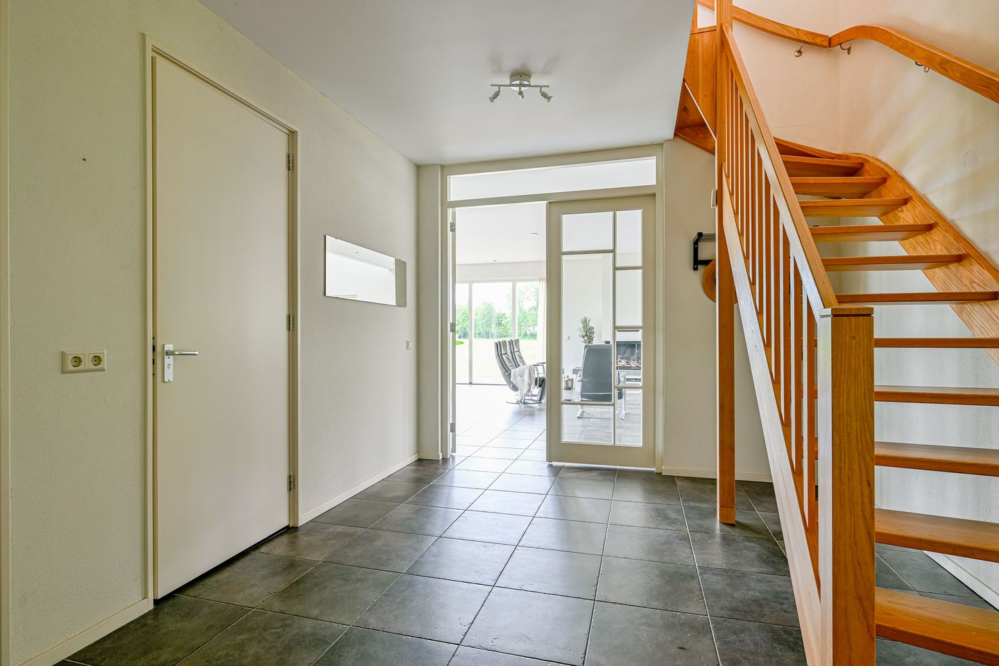 Photo 19 of Nesdijk 24