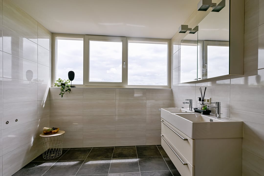 Photo 28 of Nesdijk 24