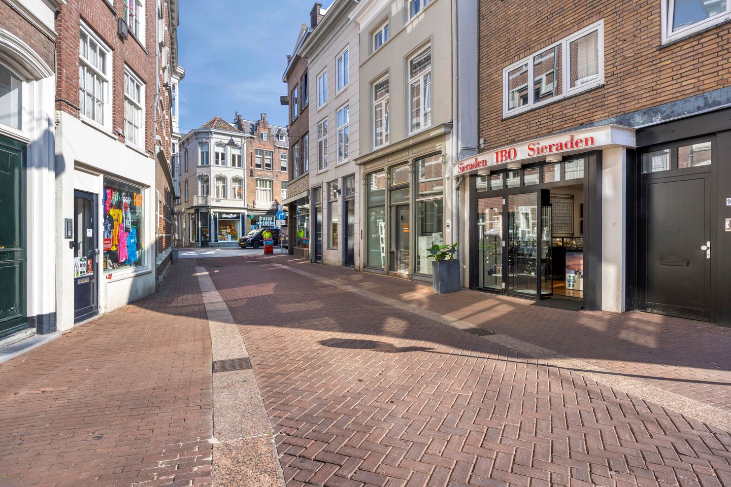 View photo 1 of Achter het Verguld Harnas 8