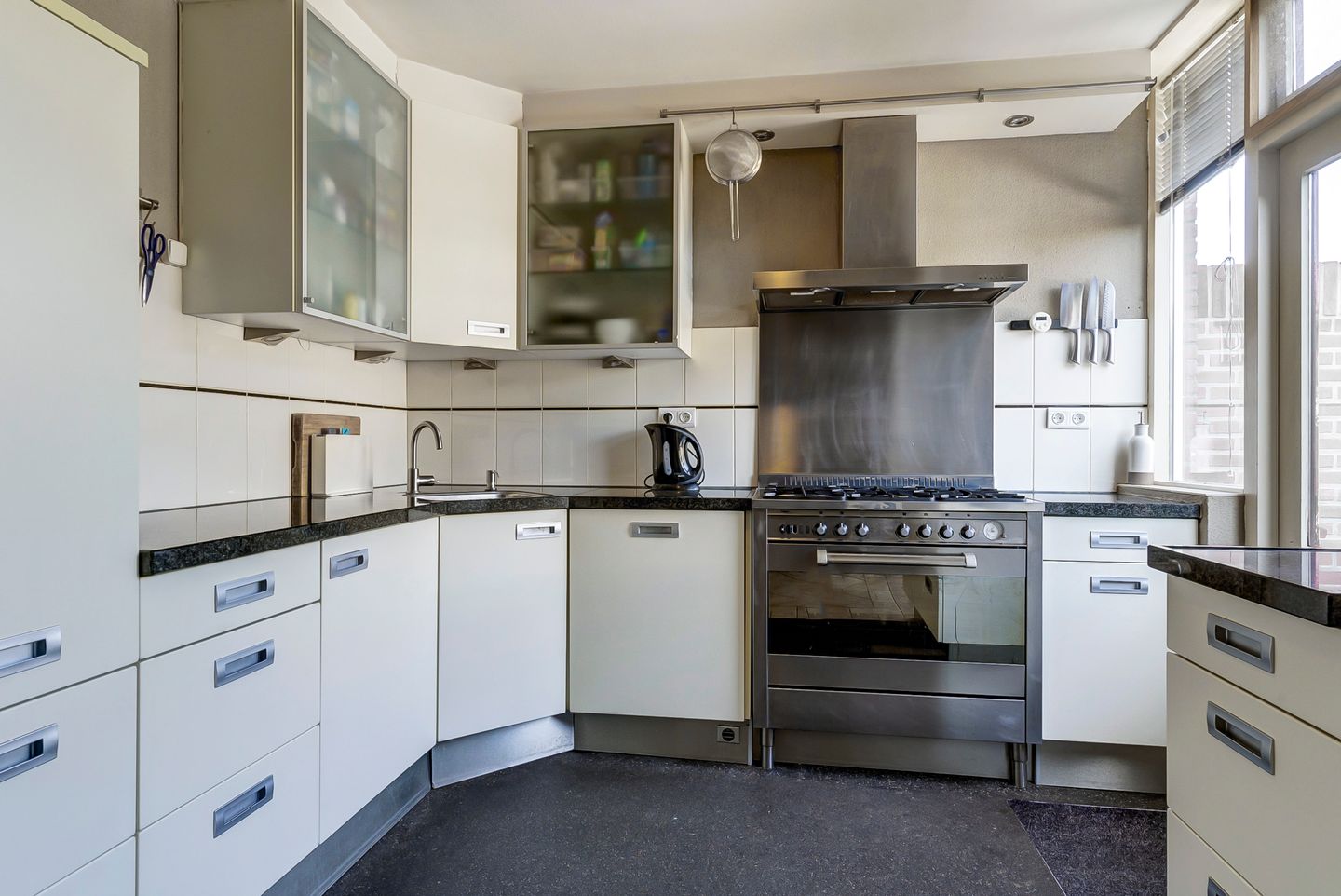 Foto 10 van Catharina van Rennesplein 25