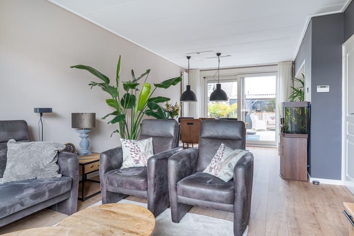 Photo 10 of Tsjerkepaed 25