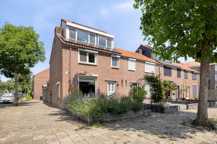 Foto 1 van Albert Cuypstraat 8