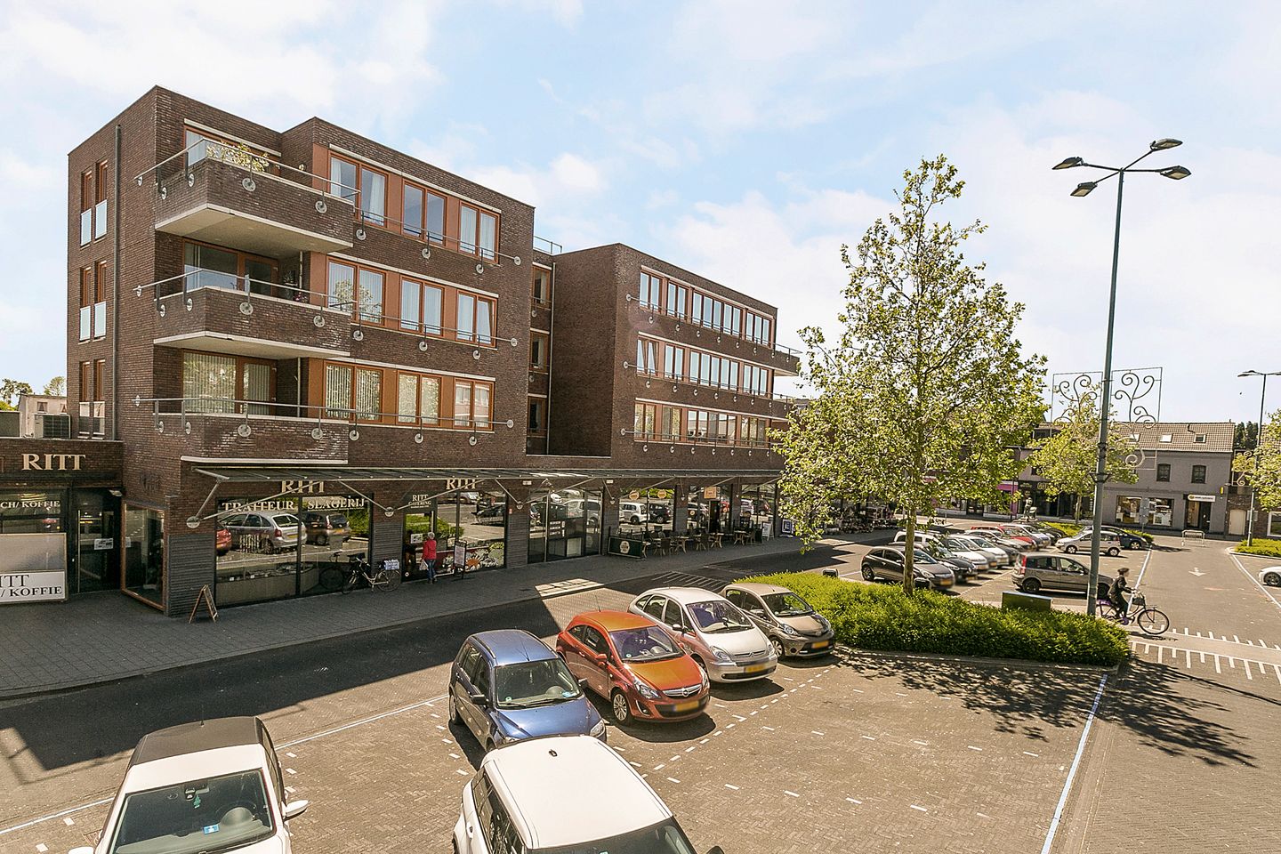 View photo 2 of Carboonplein 26