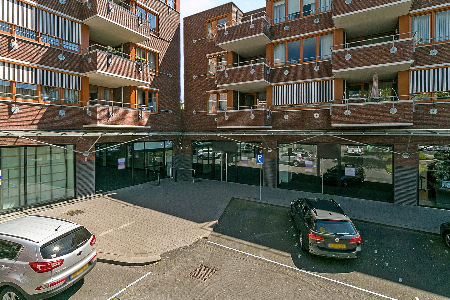View photo 3 of Carboonplein 26