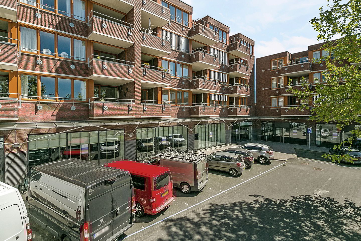 View photo 4 of Carboonplein 26