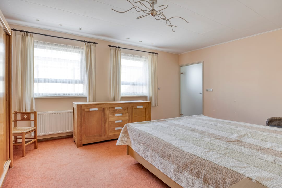 Photo 16 of Iepenstraat 5