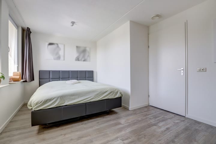 Foto 19 van Glenn Millerlaan 21