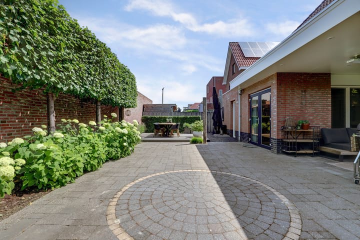 Foto 30 van Glenn Millerlaan 21