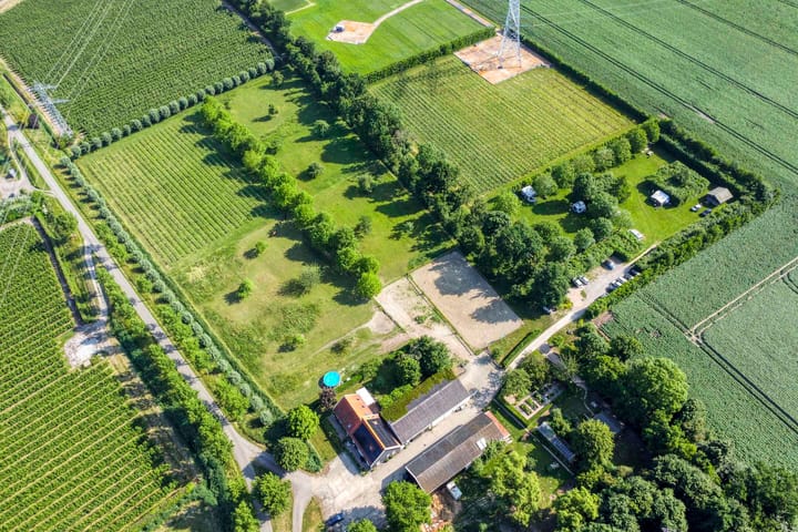 Weltevredendijk 1, Driewegen