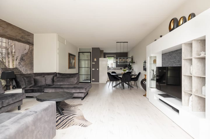 Foto 3 van Koningspage 86