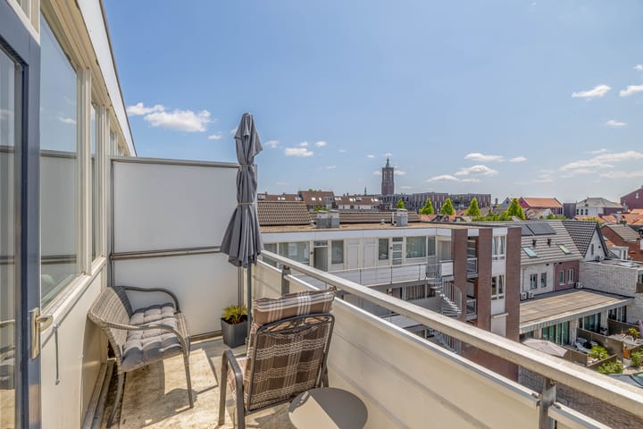 Foto 12 van Puteanusstraat 111