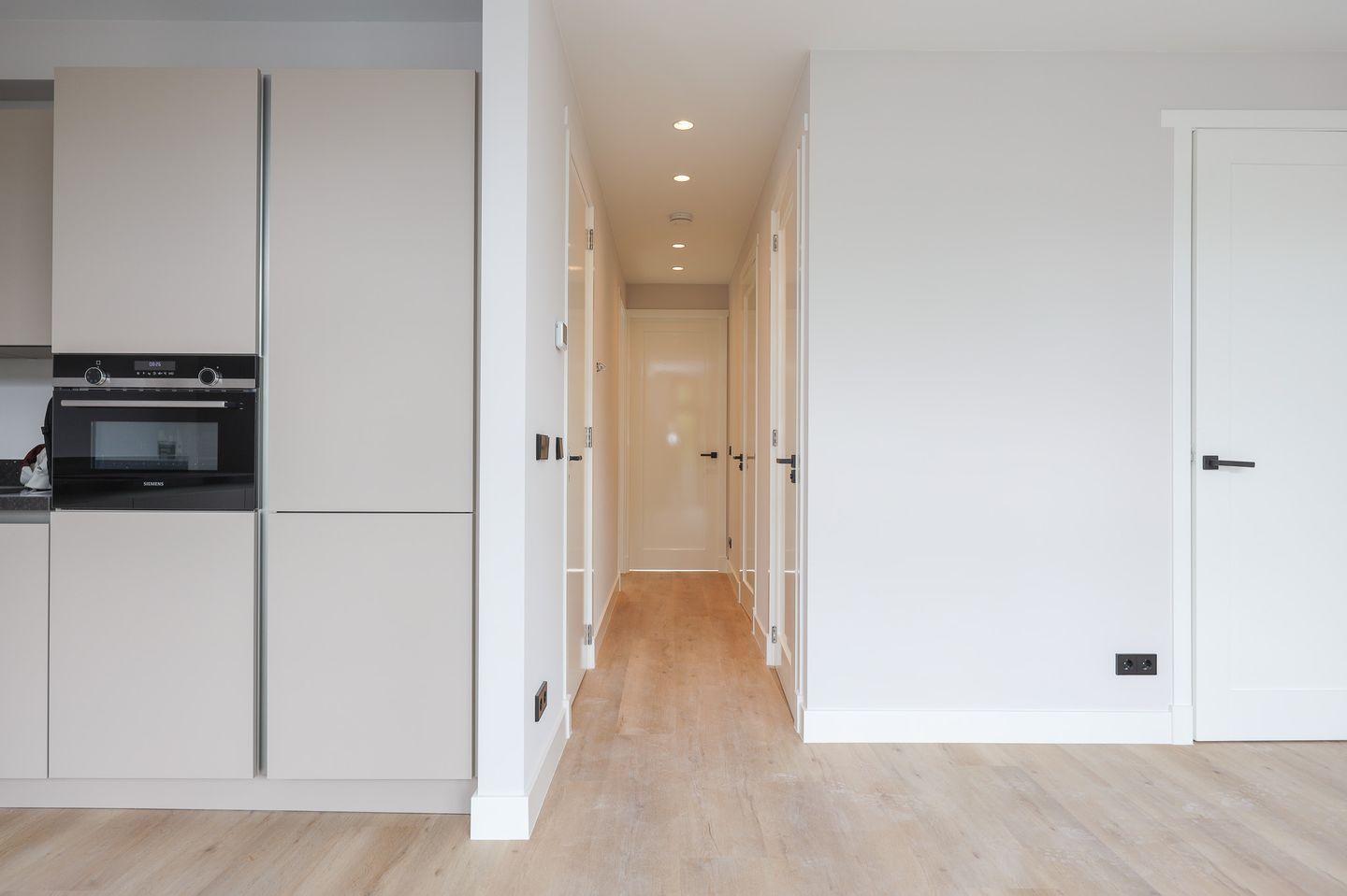 Foto 5 van Hoofdweg 63-3