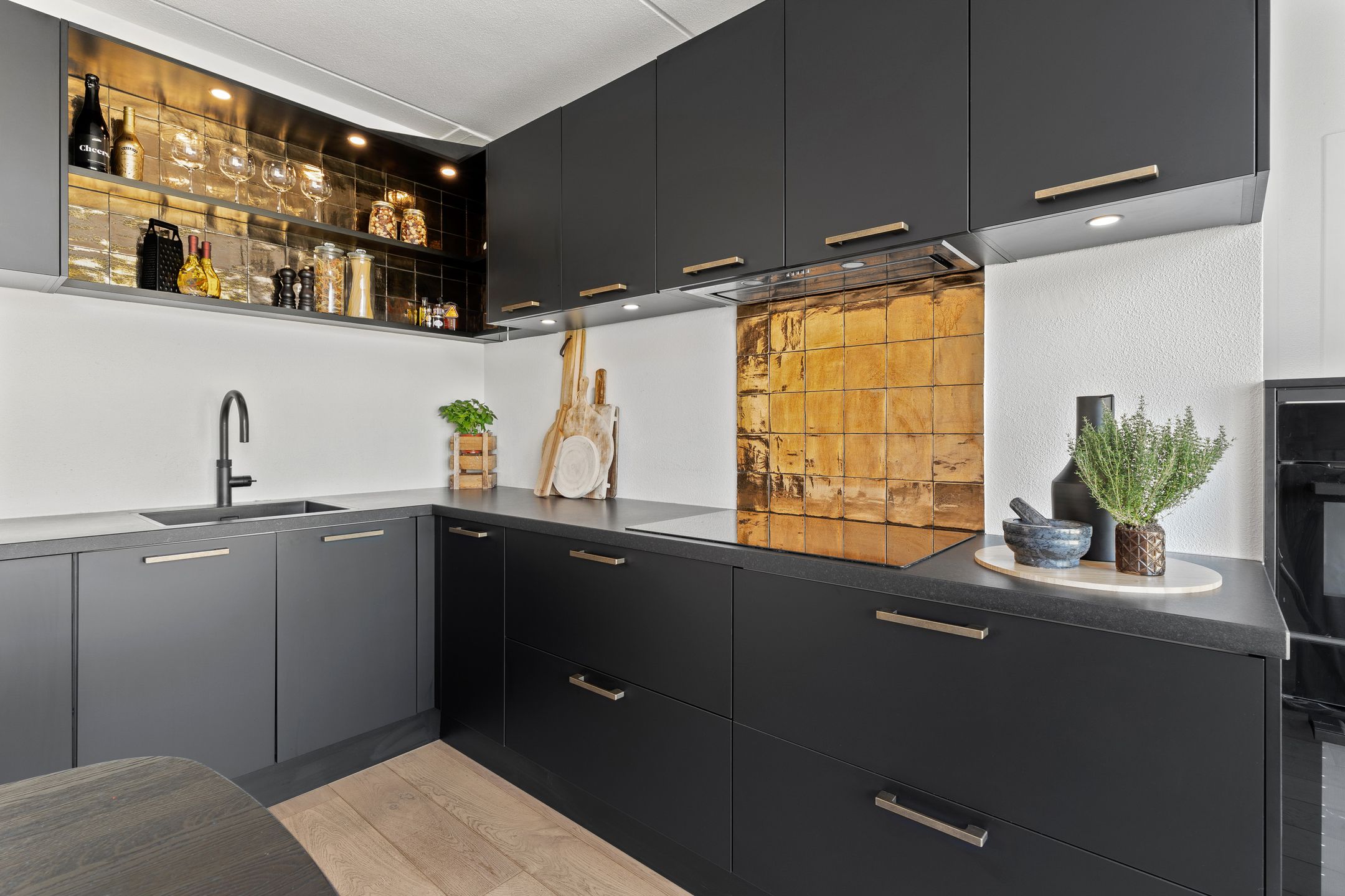 Foto 9 van Grootzeil 49